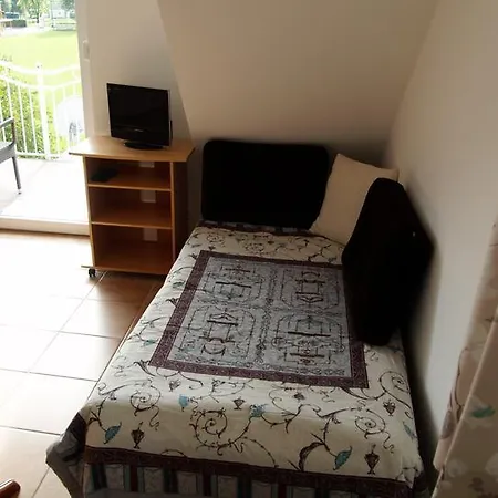 See La Vie - Fur Arbeiter Monteure Und Reisende Auf Zeit Bodensdorf