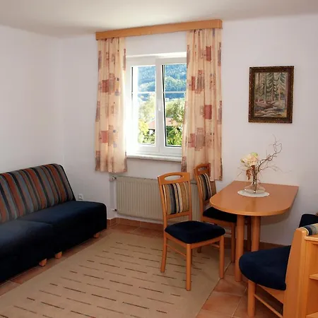 See La Vie - Fur Arbeiter Monteure Und Reisende Auf Zeit Bodensdorf
